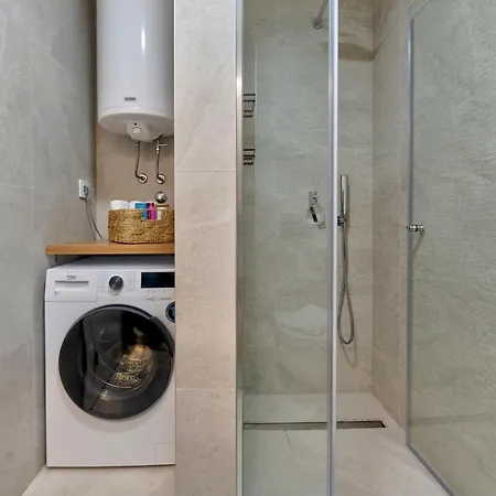 Vrh Palisada アパート *